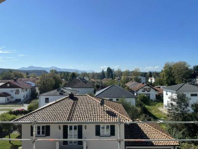 Exklusive Dachgeschosswohnung mit traumhaftem Bergpanoramablick und luxuriöser Ausstattung