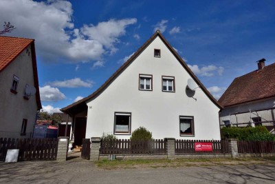 EFH mit großem Garten und viel Flair im Dornröschenschlaf