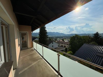 Gepflegte 6,5-Zimmer-Wohnung mit Balkon und Einbauküche in Schlierbach