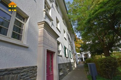 *Traumhafte 3-Raum-Maisonette-Wohnung mit Dachterrasse und Stellplatz*