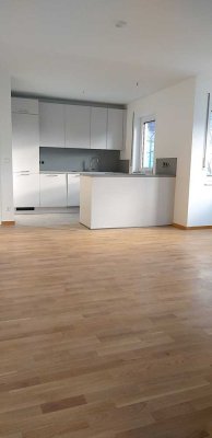 Schöne helle 2 Zimmer Wohnung