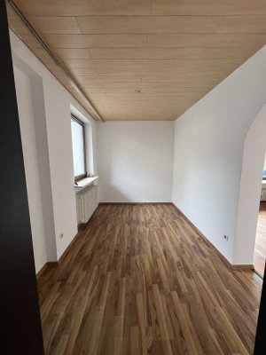 Zentrale 2-Zimmer Erdgeschosswohnung in der Rathausstraße in Ruhpolding