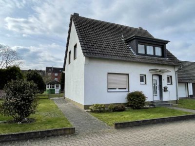 Günstiges 5-Raum-Einfamilienhaus mit EBK in Dormagen