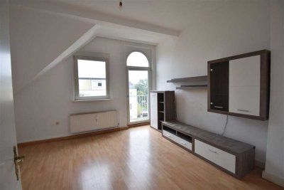 Ab sofort bezugsfrei! 2-Zimmer-Altbau-Whg mit 2 Balkonen & EBK