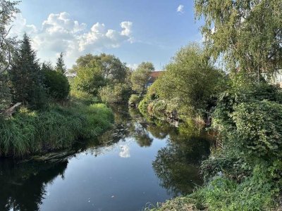 Wassergrundstück - willkommen zu Hause !