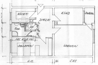 Geschmackvolle 3-Zimmer-Hochparterre-Wohnung mit Balkon, EBK und Stellplatz im Hof