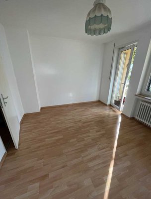 3 Zimmer Erdgeschoss Wohnung 63m2 in Königsbrunn / nähe Augsburg Uni WG