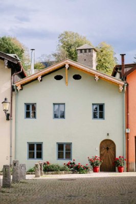 Erstbezug nach Sanierung: Denkmaljuwel mit luxuriöser Innenausstattung