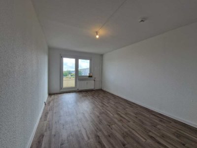 Bis 28.02.2025*** 300 EUR Wunschgutschein***3-Zimmer-Wohnung mit Balkon und Wannenbad!