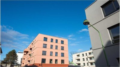 3-Zimmer-Neubauwohnung mit großer Loggia und Skylineblick (kein Aufzug!)