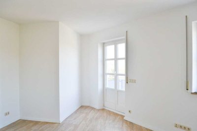 Renovierte 1-Zimmer-Wohnung mit Fußbodenheizung! [BALKON, Stellplatz]