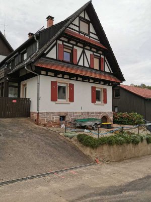 Schöne , helle 4-Zimmer-Wohnung in guter, gepflegter Lage in Baden-Badenl Oberbeuern