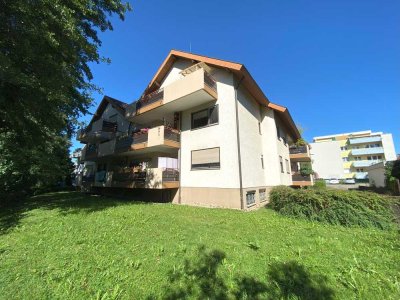 Schöne 3,5-Zimmer-Wohnung mit Balkon, Loggia, Garage und Aussenstellplatz