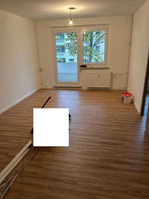 3-Raum-Wohnung mit Südbalkon