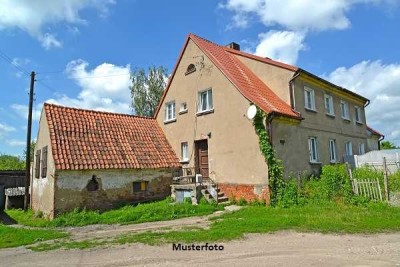 Einfamilienhaus mit Garage