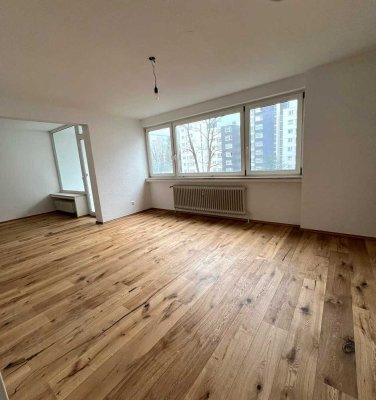 Komplett neu renovierte 4-Zimmer-Wohnung