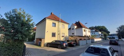 Provisionsfrei! Attraktives, kernsaniertes 5,5-Zimmer-Einfamilienhaus in Top Lage