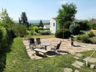 Individuelle Wohnhaushälfte mit Terrasse, Garten und traumhaftem Fernblick