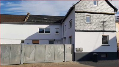 Haus in Hunzel mit Einliegerwohnung, bei Vermietung Mieteinnahmen von 2.000,00€ möglich