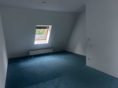 Schöne 5-Zimmer-Wohnung mit EBK in Felm