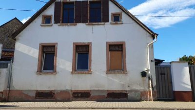 PROVISIONSFREI - 5-Zimmer-EFH mit Potential sucht Handwerker