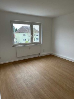 Geschmackvolle 2-Raum-Wohnung mit einer grossen Wohnküche von 15m²in Langenfeld