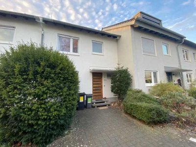 Gepflegtes Reihenmittelhaus mit Garten und Garage in sehr guter Lage von Wiesbaden!