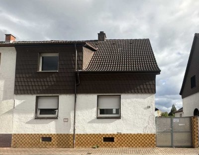 Viel Raum für Ideen: Doppelhaushälfte mit großem Garten in Hockenheim