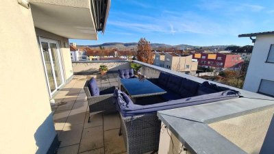 Traumhafte Penthouse-Wohnung mit Weinbergblick