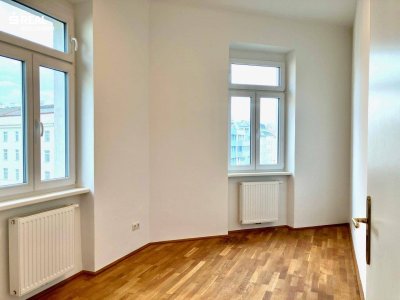 WG GEEIGNET - NEU ADAPTIERTE 4 ZIMMER WOHNUNG