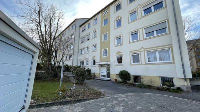 Attraktive 3-Zimmer-Wohnung mit gehobener Innenausstattung mit Balkon und EBK in Bad Soden