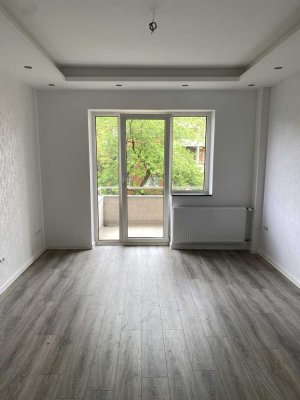 Erstbezug nach Sanierung - 3  Zimmer Wohnung mit Balkon in Köln Weidenpesch