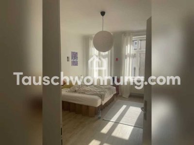 Tauschwohnung: 2-Raum-Altbauwohnung mit groß geschnittenen Räumen, EBK