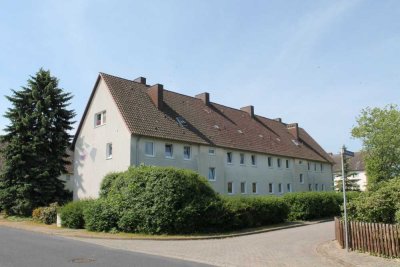 Helle 3 Zimmer Wohnung im 1. OG mit EBK