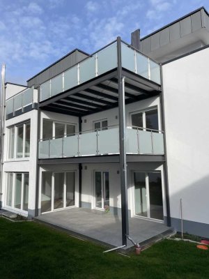 Exklusiv neu, grosser Balkon, ruhig, grünes Ambiente, Aufzug, TG, schnell in Bad Homburg