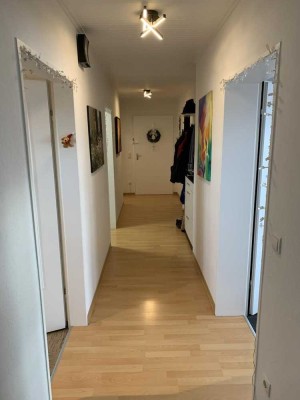 Gemütliche 3-Zi. DG-Wohnung mit Loggia Nürnberg - Schniegling / Wohnung kaufen