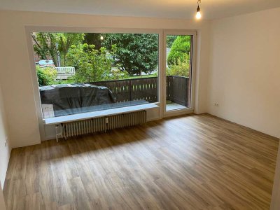 Renovierte Wohnung mit Balkon und Einbauküche