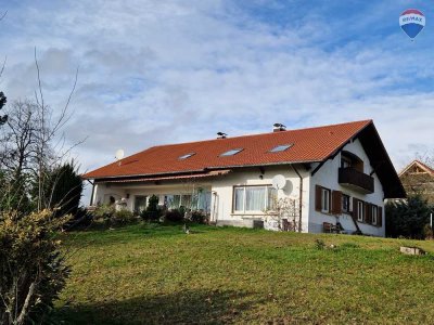 Landhaus in einzigartiger Traumlage mit unverbaubarer Alpensicht!