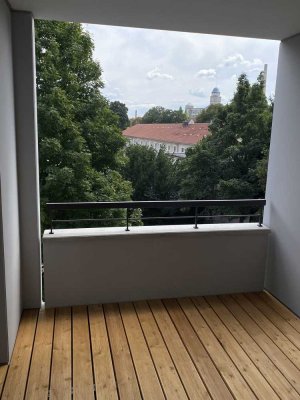 NEUBAU: Helle 2-Zimmer-Wohnung mit Einbauküche und Balkon in Bestlage