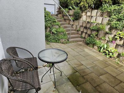 Schöne, S-Bahn nahe 2 Raum-Wohnung mit Terrasse und EBK in Sindelfingen, ideal für Paare