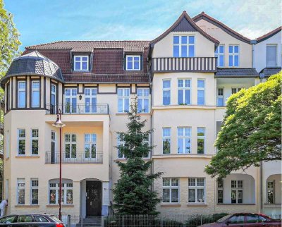 Schöne 2-Raum-Wohnung mit Balkon/Garten + EBK im begehrten Stadtfeld-Ost