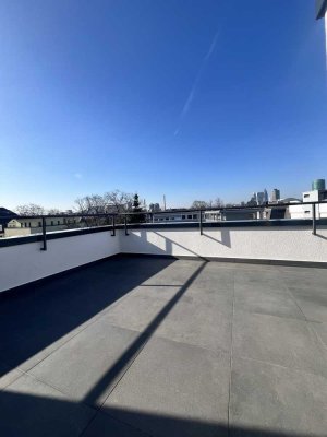 Skyline pur! Exklusive Penthouse-Wohnung mit großer  Dachterrasse!