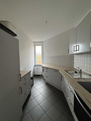 2-Zimmer Wohnung mit Einbauküche in Plagwitz / Teilmöblierung