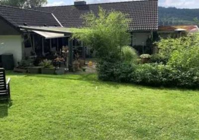 Großzügig Wohnen mit herrlicher Garten-Oase, nachhaltige Energieeffizienz, PV-Anlage, Solarthermie