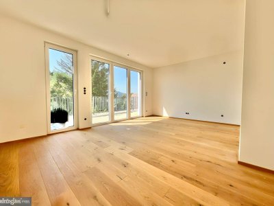 ERSTBEZUG - Traumhafte Dachgeschosswohnung - 2-Zimmer - ca. 48m² NFL - Terrasse - Klima - Garage (optional) - Grünruhelage