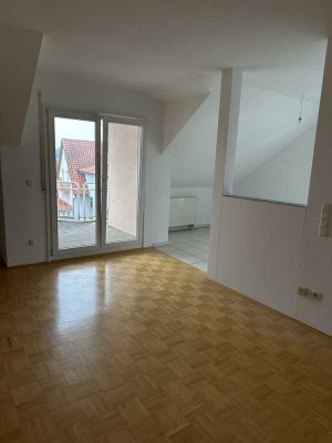 Lichtdurchflutete 3-Zimmer-Dachgeschosswohnung mit Balkon in Markdorf