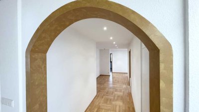 Modernisierte 5,5 Zimmer-Wohnung mit Balkon in Höfen a.d. Enz