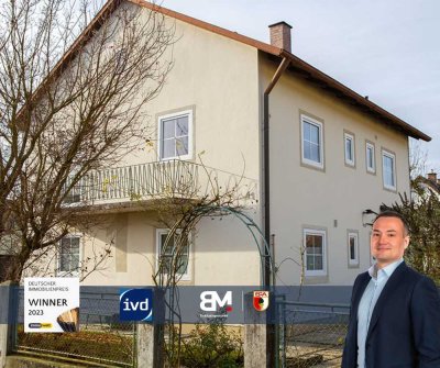 *Familienfreundliches Zuhause in Burgkirchen: 5 Zimmer, Garten, zwei Garagen*