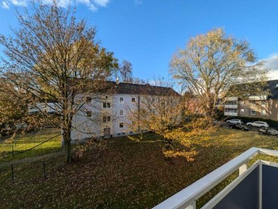 *** Kernsanierte Mietwohnung mit Balkon in grüner Lage *** Erstbezug!