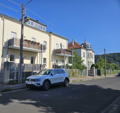 2-Raum Wohnung in Laubegast mit Einbauküche, großem Balkon und Fußbodenheizung